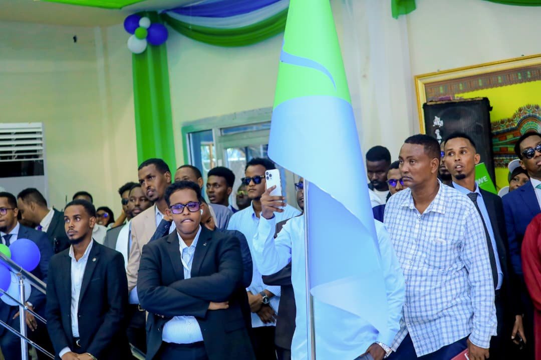 Dadweynaha oo taageeraya